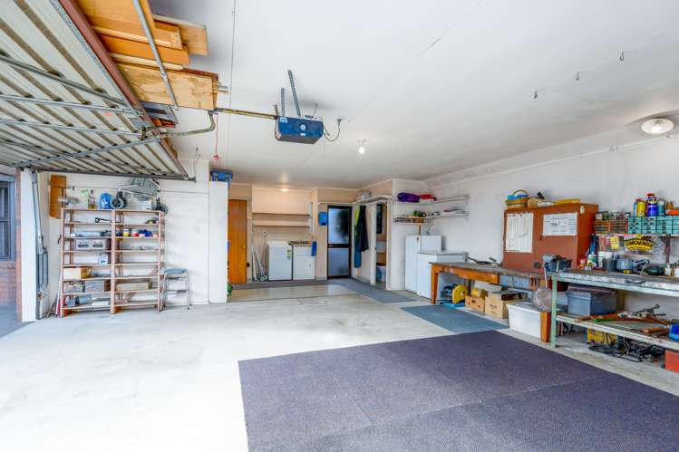 3 Stead Crescent Stoke_14