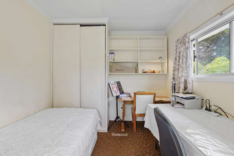 42 School Road Yaldhurst_24