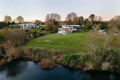 2221 River Road_1