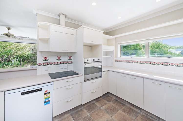 12 Bowen Street Southbridge_5