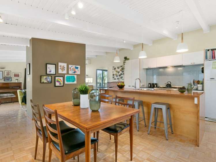 15 Broomhill Road Highbury_5