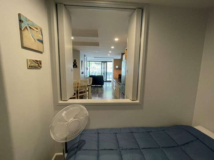 2/12 Adams Avenue 11229_11