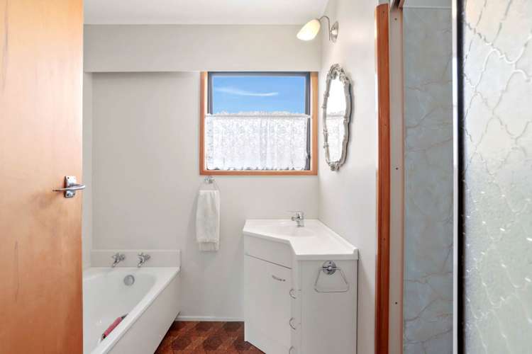 41 Longburn Road Henderson_12