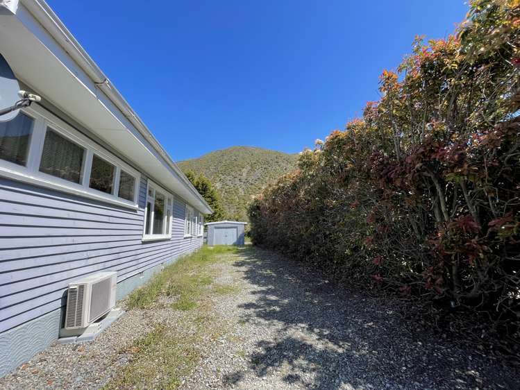 77 Bledisloe Street Kurow_23