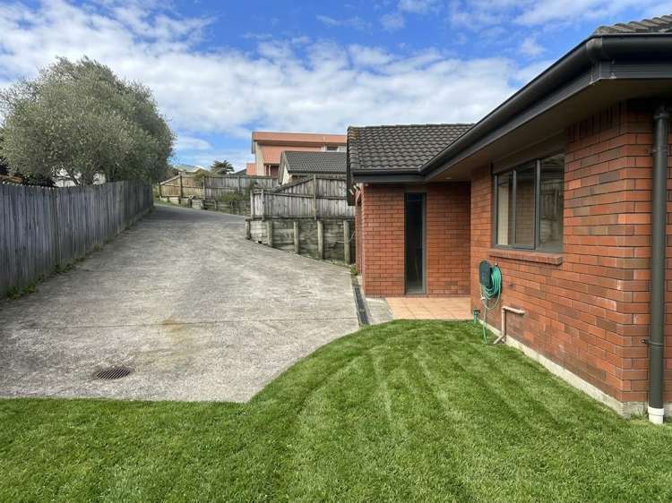 13 Brunswick Rise Mangere_1