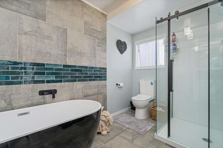 353 Main Sh25 Road Tairua_12