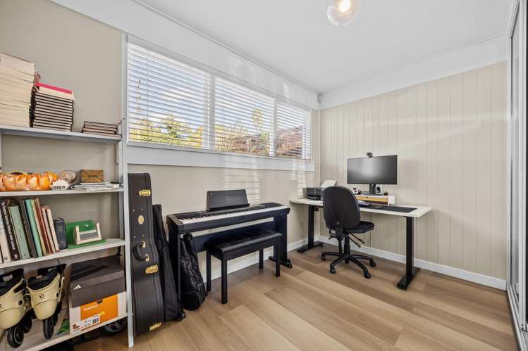 22 Royal Road Massey_17