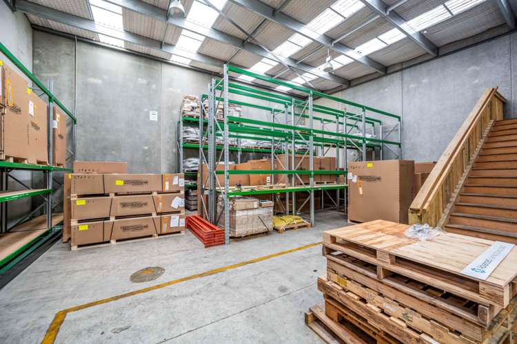 Unit 1/9 Orbit Drive Rosedale_6