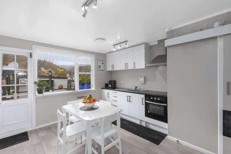 393 Cambridge Terrace Naenae_13