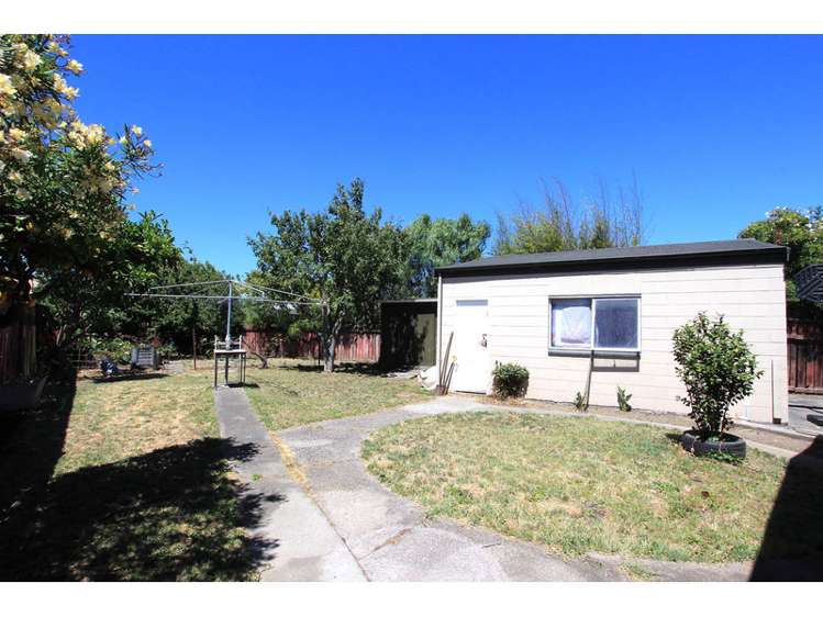 16 Rudd Crescent Redwoodtown_5