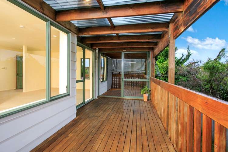 2/67 Lancaster Road Beach Haven_5