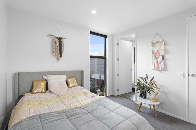4/12 Hume Street Sydenham_14