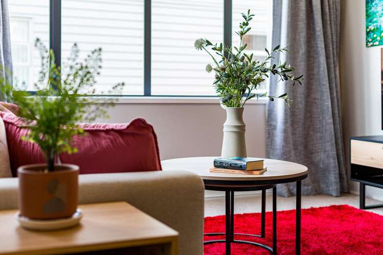 2/7 Hanson Street Mount Cook_17