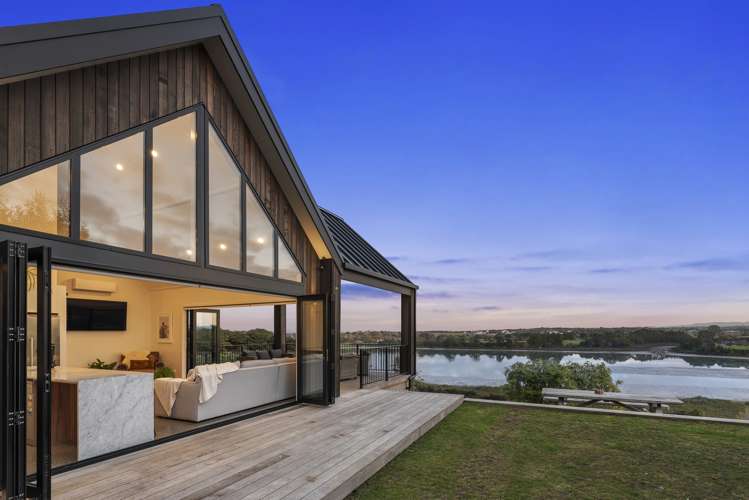 31 James Paige Lane Riverhead_1