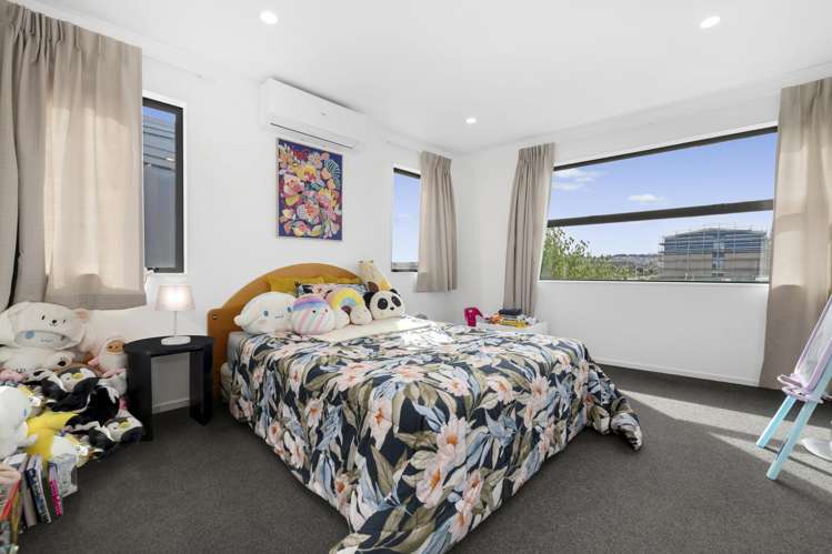 8 Whakaora Lane Flat Bush_11