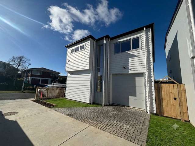 1/8 Imatra Place Sunnyhills_1