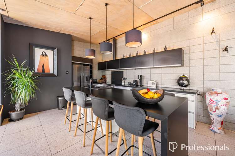 616B Marine Drive Days Bay, Eastbourne_6