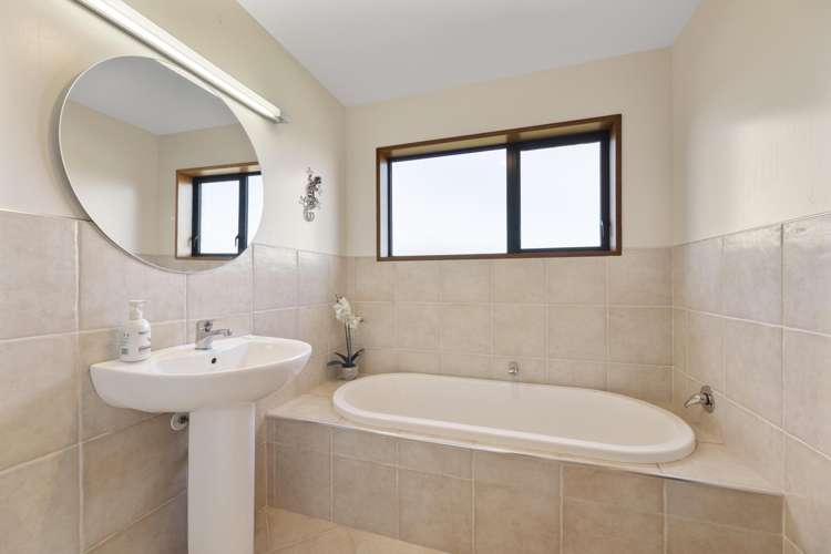 14 Kingsgate Lane Waihola_25