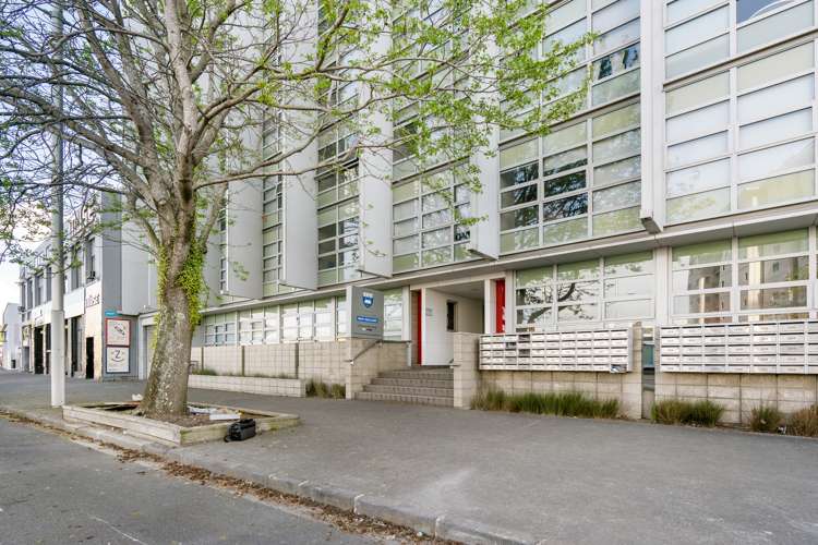 210/133 Beach Road Auckland Central_1