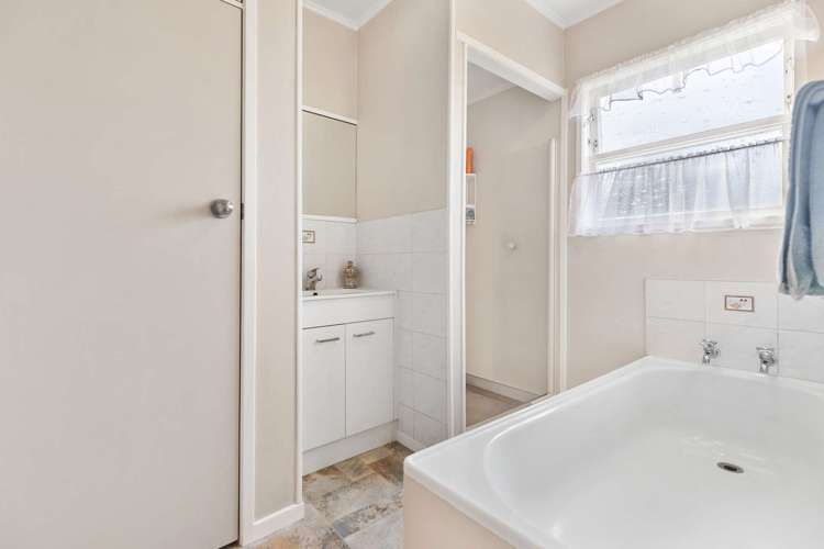 79 Pandora Avenue Westbrook_10