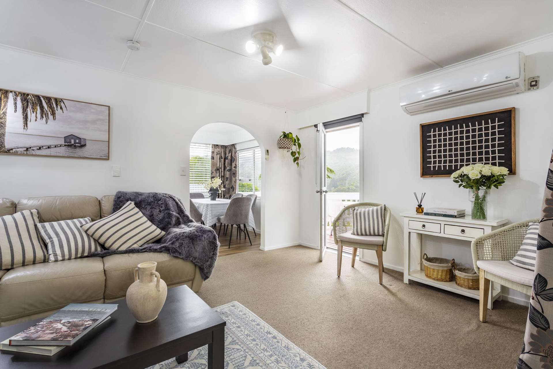 25 Clapham Grove Stokes Valley_0