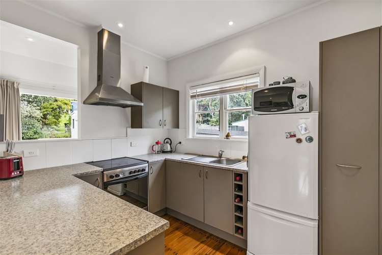 64 Mccullough Avenue Mount Roskill_5