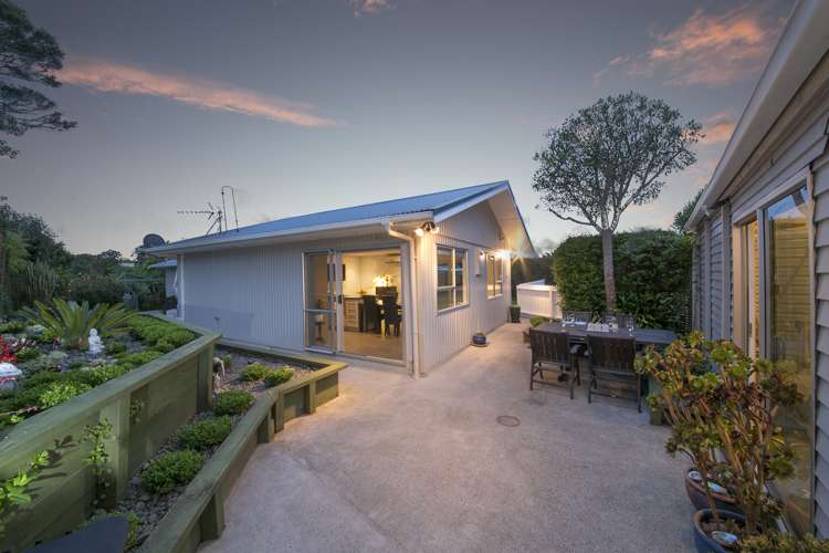 20 Onedin Place Titirangi_15