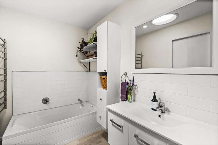 12 Weathers Place Taradale_20