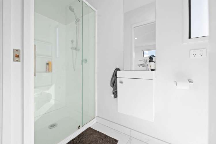 15 Trewern Avenue Chartwell_13