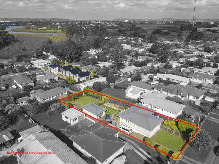 18 Huruhuru Road Massey_2