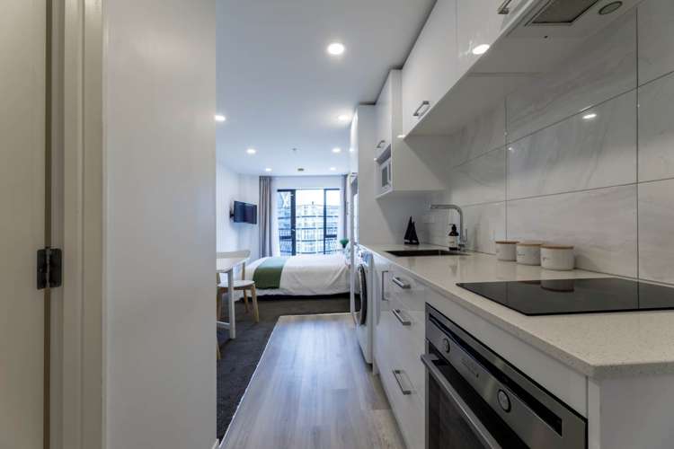 10h/23 Emily Place Auckland Central_10