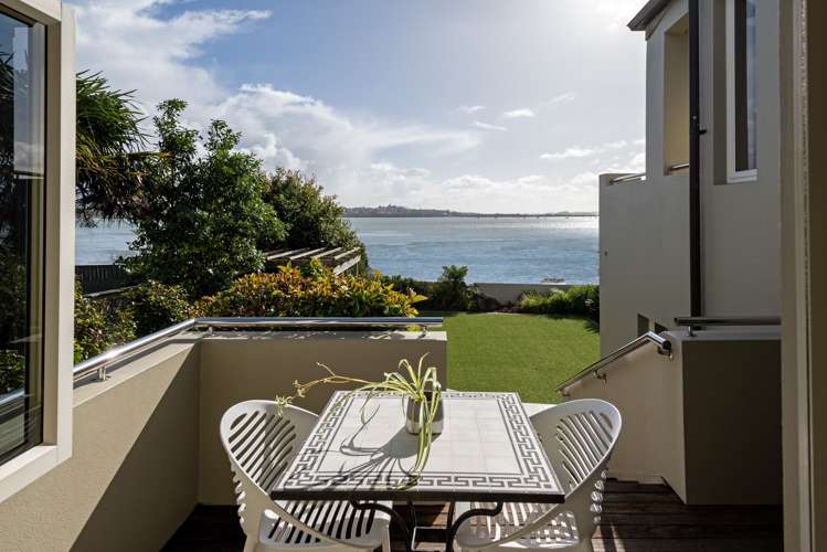 70 Bramley Drive Farm Cove_30