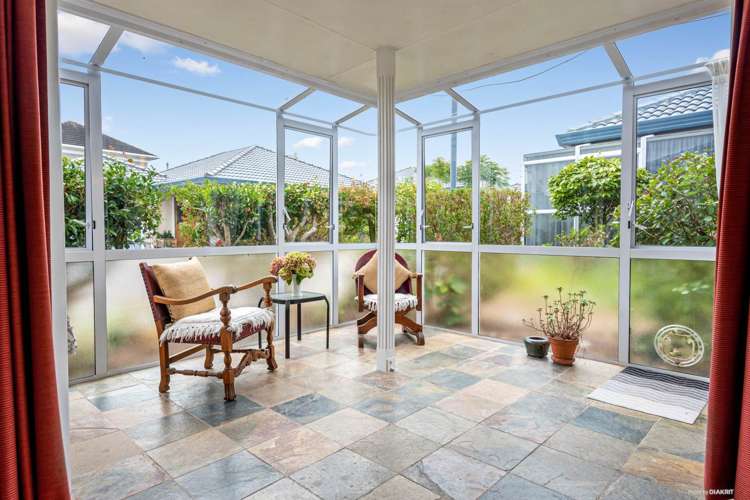 27/10 Gerard Way Saint Johns_3