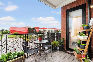 103/1 Sidney Wallingford Way_1