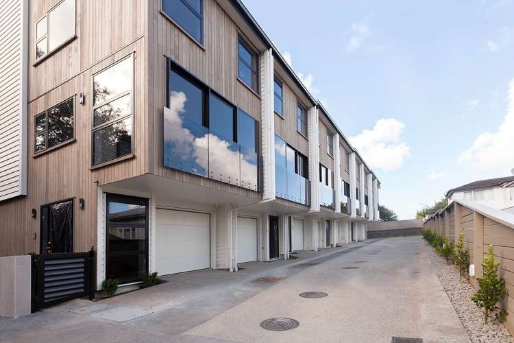 1/2 Oak Street_0