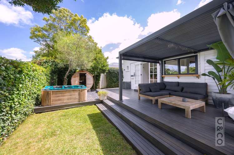 56 Queen Street Riverhead_68