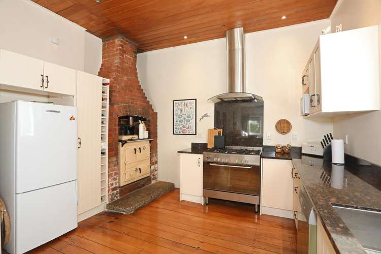 55 Hawkestone Road_3