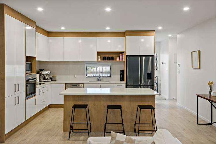 24C Castledine Crescent_1