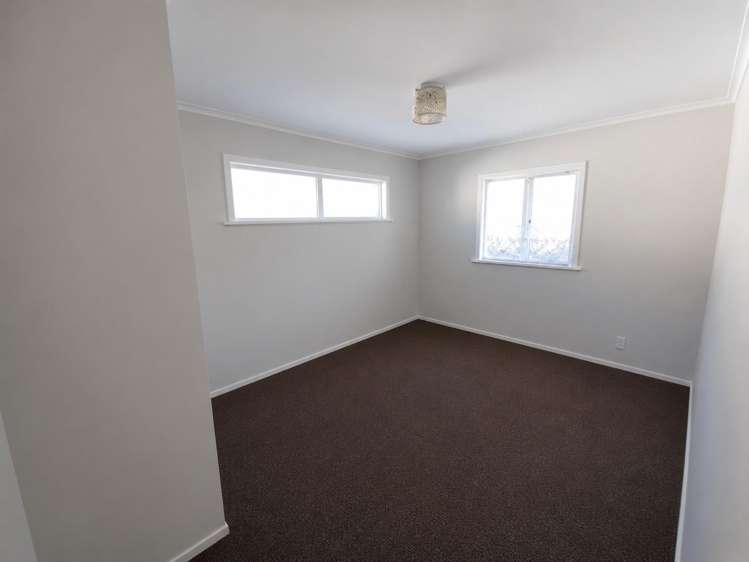  45 Sylvan Crescent Te Atatū South_7