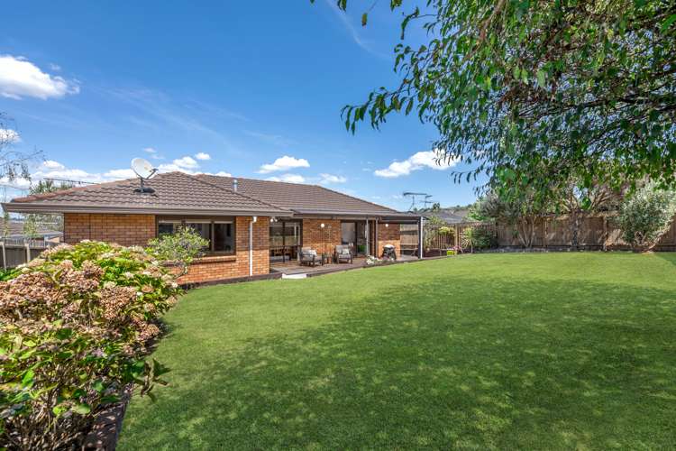 54 Channing Crescent Botany Downs_24