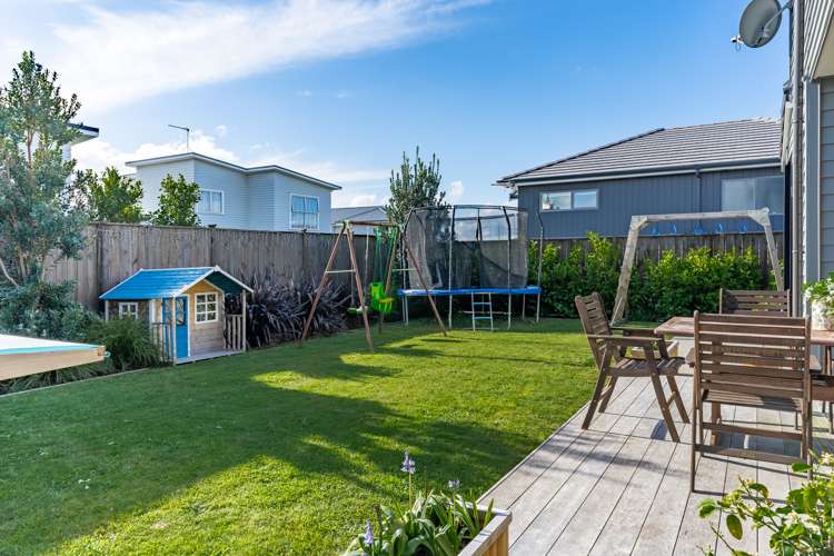 2 Taikura Avenue Red Beach_11