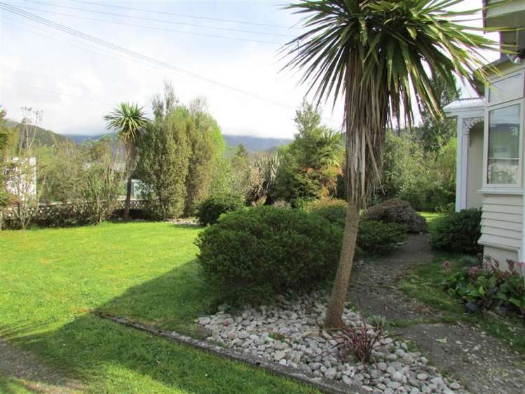 4 Hart Street Blackball_2