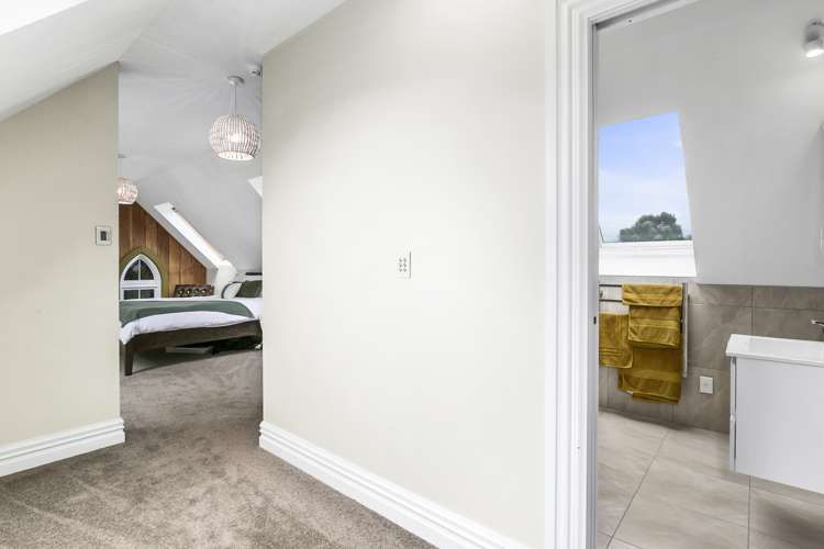 4 Holyhead Street Outram_18