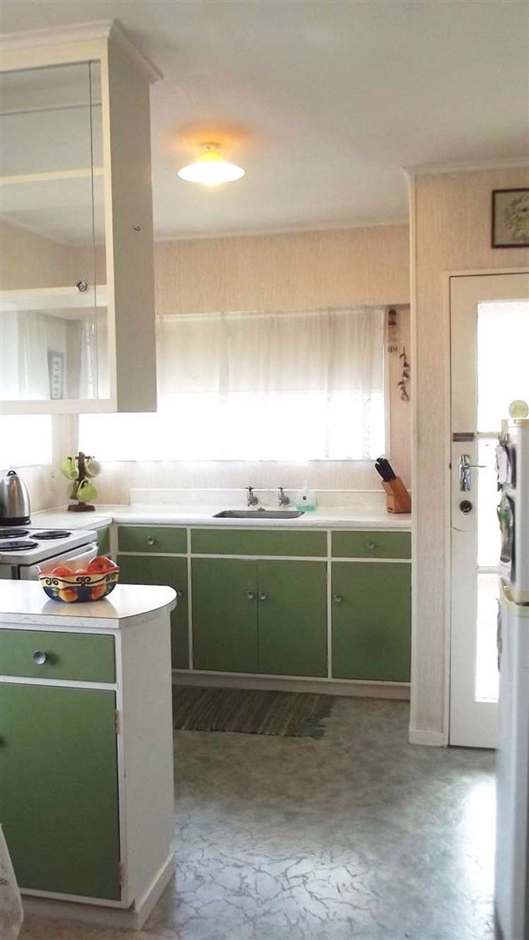 2/35 Beach Road Pahurehure_3