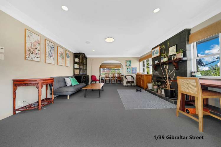 1 & 2/39 Gibraltar Street Howick_18