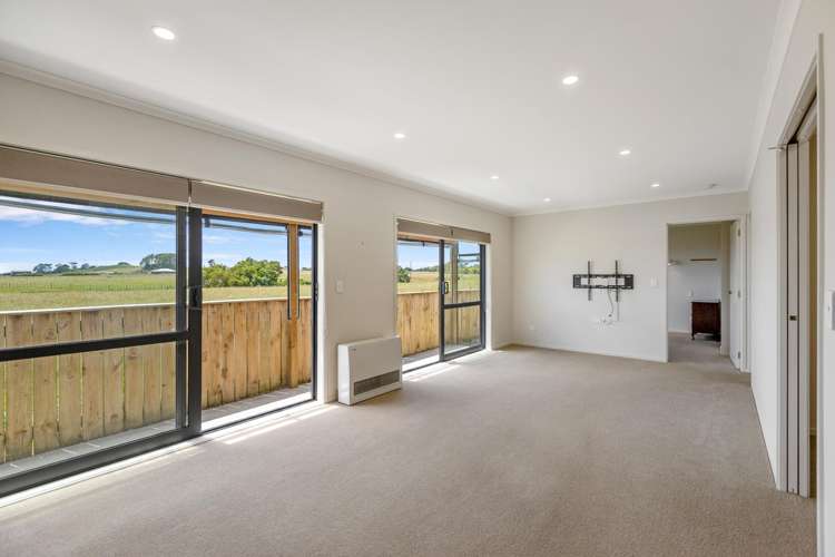 18 King Street Waitara_13