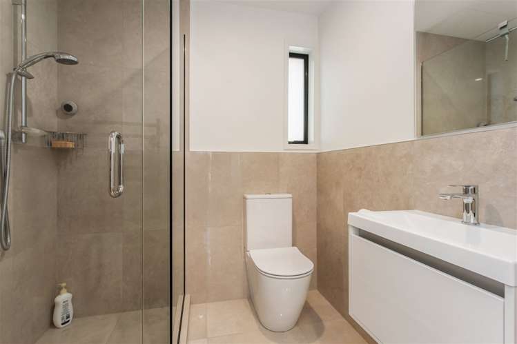 2/124 Leinster Road Merivale_16