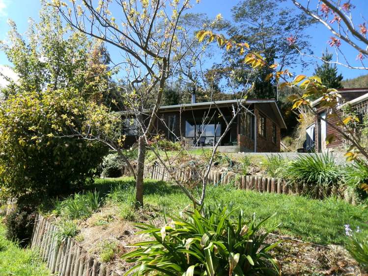 56 Salcombe Street Kaitangata_16