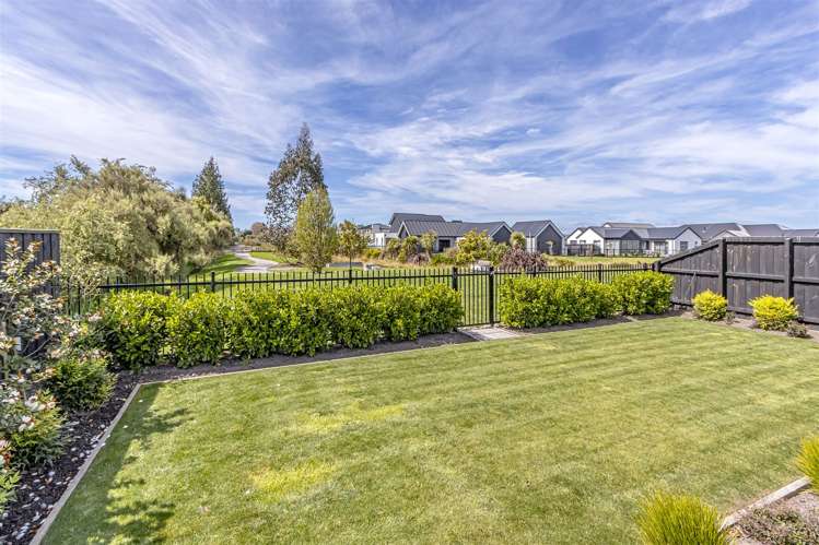 6 Kirby Lane Casebrook_11