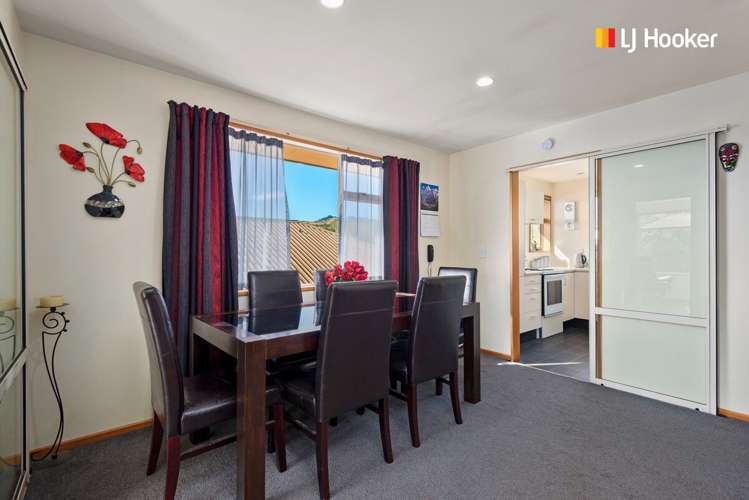 8 Benfell Street Green Island_5